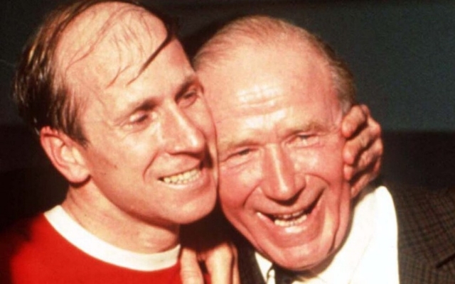 Sir Bobby Charlton sẽ sống mãi trong trái tim hàng triệu NHM 344822