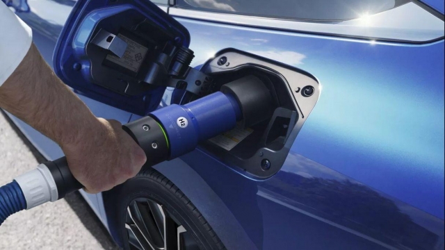 Người tiêu dùng bức xúc trước sự thiếu hụt nhiên liệu hydro của Toyota 501217