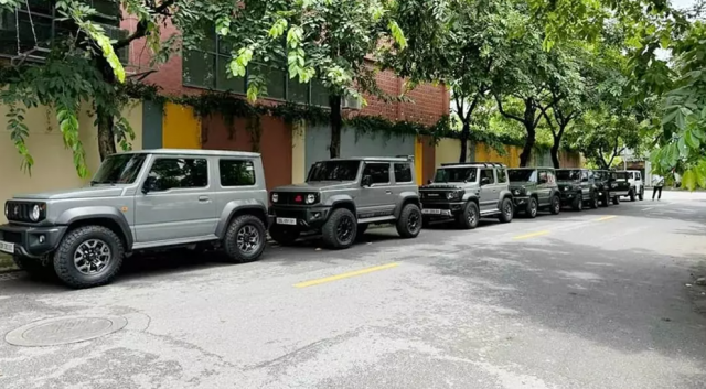 Cận cảnh dàn Suzuki Jimny hội tụ tại Hà Nội, 'dễ' trở thành trào lưu chơi xe mới 501252