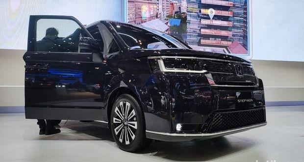 Bất ngờ với sức hút của Honda Step WGN khi mới vừa ra mắt 504664