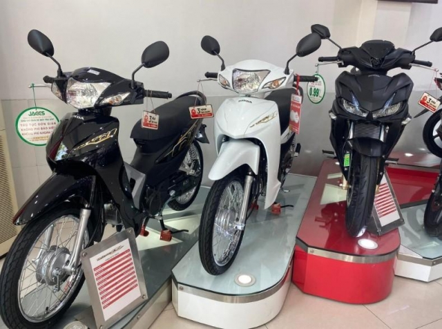 Loạt xe ga Honda chênh giá tới 10 triệu đồng trước thềm năm học mới 517958