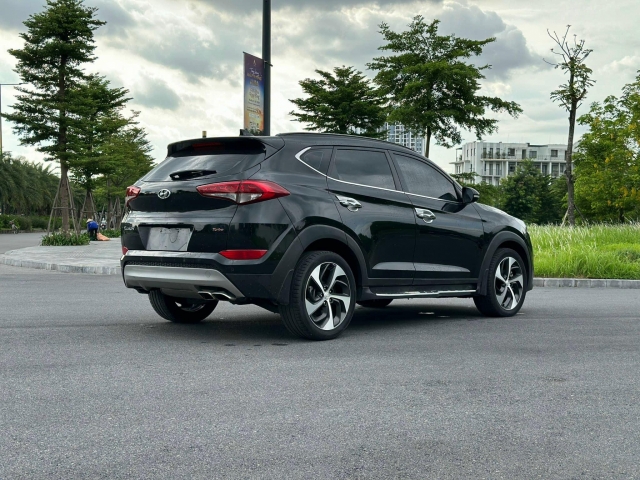 Hyundai Tucson 2018 khấu hao gần 400 triệu đồng sau 6 năm lăn bánh 520572