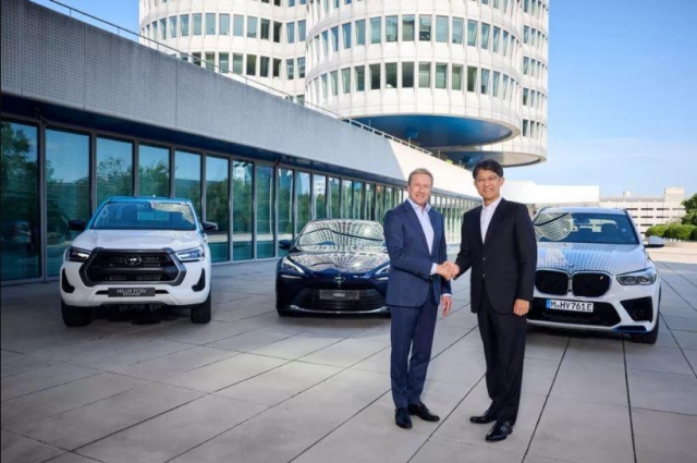 BMW dự kiến trình làng mẫu xe chạy hydro nhờ trợ giúp Toyota 523865