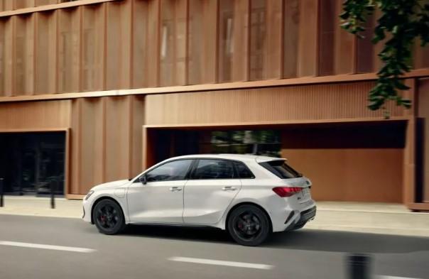 Audi A3 Sportback TFSI e 2025 ra mắt phiên bản hybrid cắm sạc, giá quy đổi từ 1,2 tỷ đồng 543219
