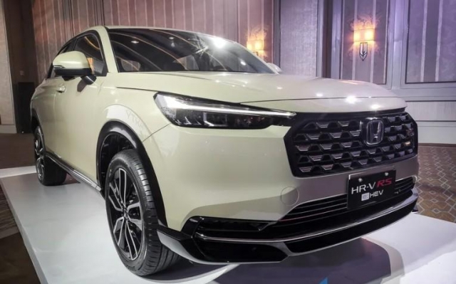 Honda HR-V facelift 2025 ra mắt: Nâng cấp toàn diện, bổ sung phiên bản hybrid 585703