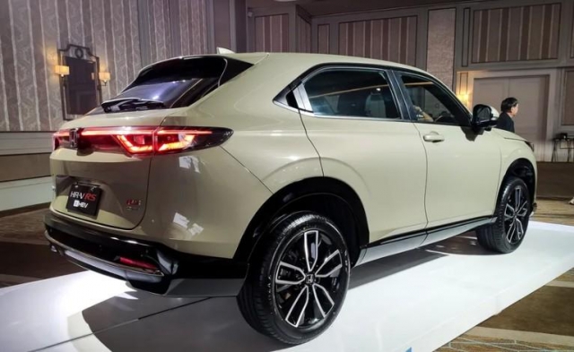 Honda HR-V facelift 2025 ra mắt: Nâng cấp toàn diện, bổ sung phiên bản hybrid 585707