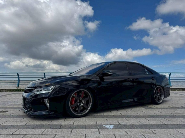 Toyota Camry 2018 độ “khủng” gây xôn xao thị trường xe cũ với giá bán hấp dẫn 591850