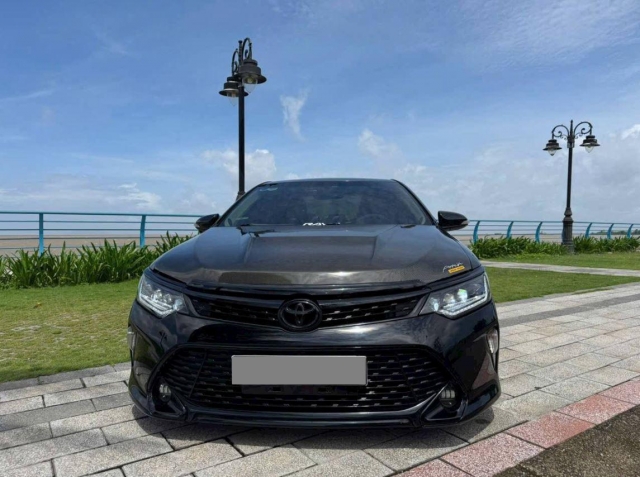 Toyota Camry 2018 độ “khủng” gây xôn xao thị trường xe cũ với giá bán hấp dẫn 591849