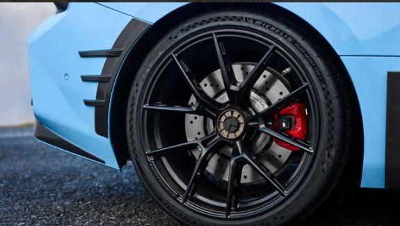 BMW M ra mắt bộ mâm Centerlock 963M: Công nghệ xe đua với giá 20.000 USD 592800