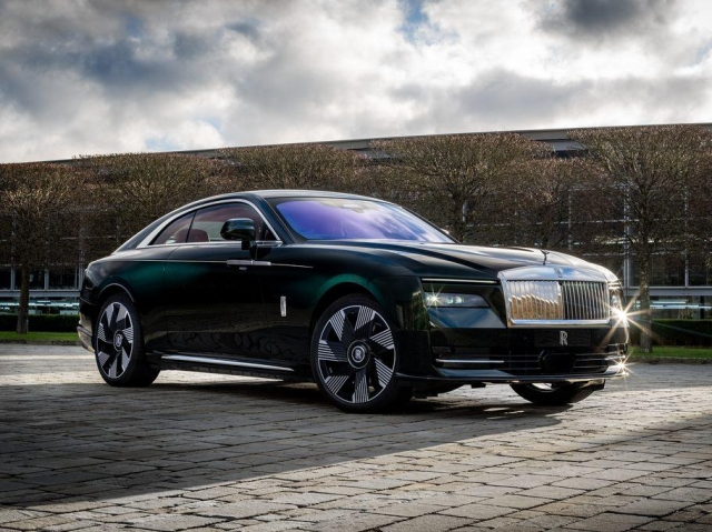 Rolls-Royce Spectre Soulmate – Biểu tượng tình yêu và đẳng cấp siêu sang 597533