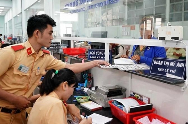 Bán xe nhưng không thu hồi biển số: Chủ xe có thể bị phạt đến 8 triệu đồng 597554