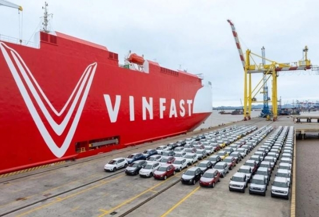 Gần 2.500 ôtô điện VinFast xuất khẩu sang Indonesia trên tàu Silver Queen 602855