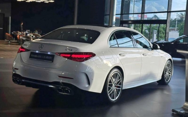 Mercedes-AMG C43 2025 điều chỉnh giá bán tại Việt Nam kèm bổ sung thêm trang bị 603829