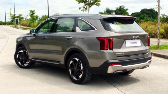 Kia Sorento 2025 rục rịch ra mắt bản nâng cấp, thêm trang bị mới cạnh tranh Santa Fe 607559