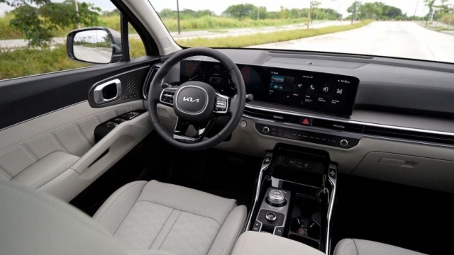 Kia Sorento 2025 rục rịch ra mắt bản nâng cấp, thêm trang bị mới cạnh tranh Santa Fe 607554