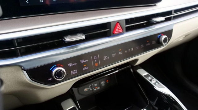 Kia Sorento 2025 rục rịch ra mắt bản nâng cấp, thêm trang bị mới cạnh tranh Santa Fe 607555