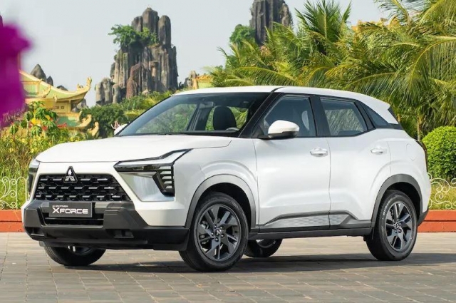Cú lật đổ bất ngờ ở phân khúc SUV hạng B: Toyota Yaris Cross soán ngôi vương! 621265
