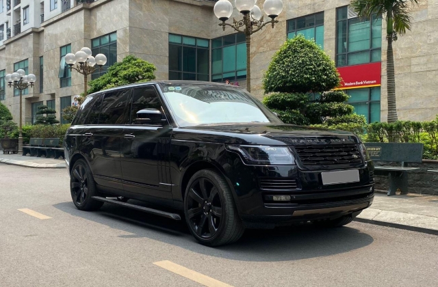 Range Rover Autobiography LWB đời 2014: SUV hạng sang hơn 3 tỷ nhưng tiện nghi không kém Maybach 622795