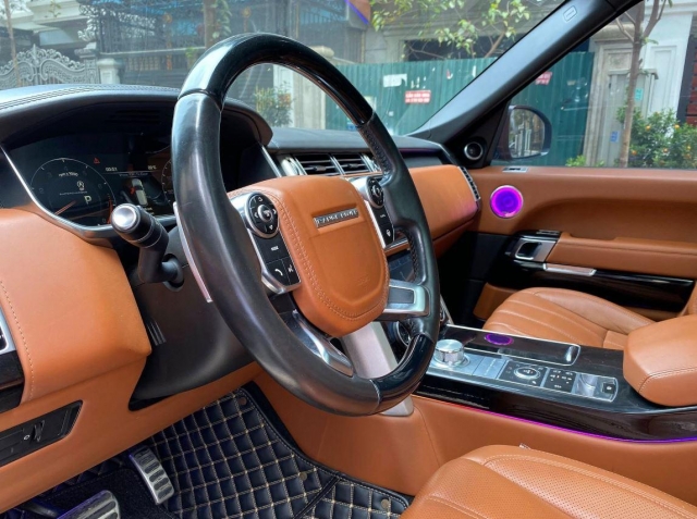 Range Rover Autobiography LWB đời 2014: SUV hạng sang hơn 3 tỷ nhưng tiện nghi không kém Maybach 622796