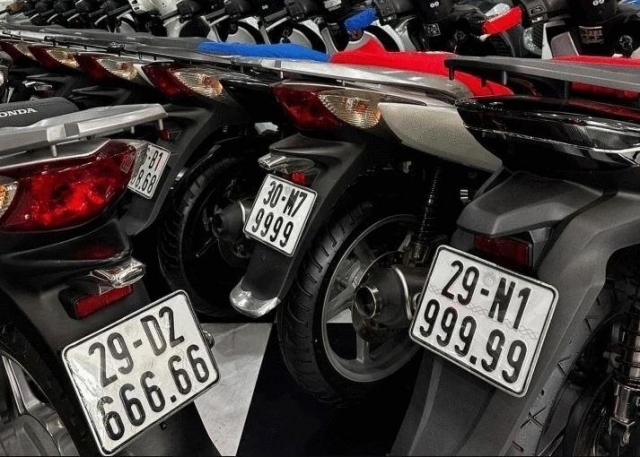 Cơn mưa biển số xe máy đẹp trong phiên đấu giá 28/4 627329