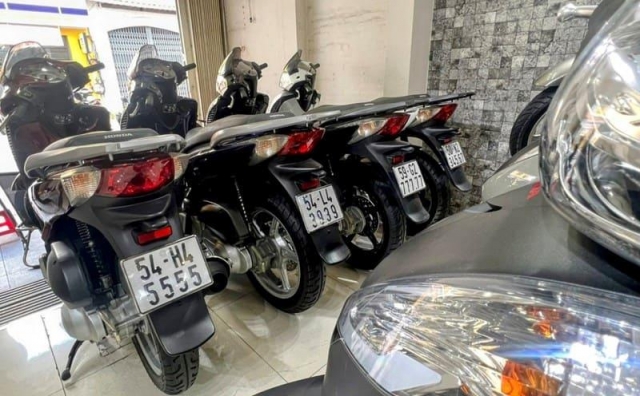 Cơn mưa biển số xe máy đẹp trong phiên đấu giá 28/4 627330