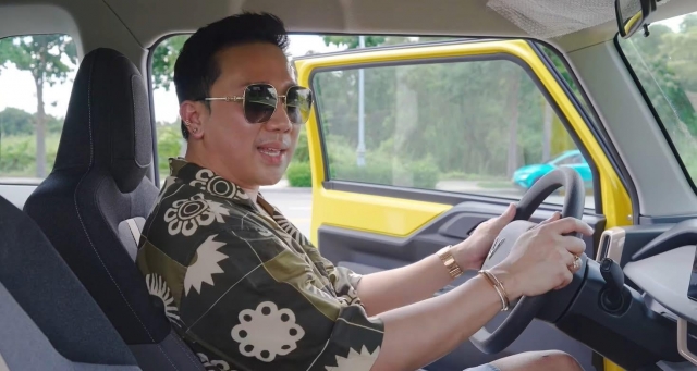 Trấn Thành “tậu” VinFast VF 3 với màn review cực duyên 631227