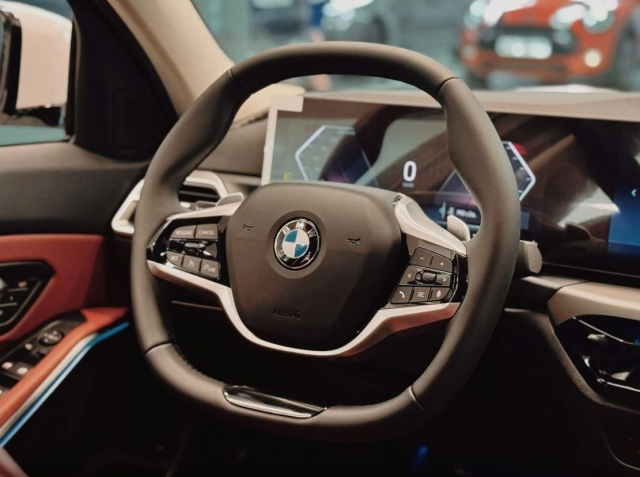 3 phiên bản BMW 3 Series 2025 lộ giá tại đại lý: Có công nghệ mới nhưng thiếu trang bị “đáng tiền” 633499