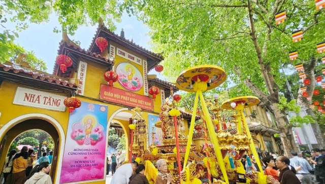 Hà Nội hạn chế phương tiện nhiều tuyến phố phục vụ Đại lễ Phật đản 2025 634067