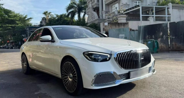 Mercedes E-Class độ thành Maybach S-Class với chi phí chỉ vài chục triệu đồng 635503