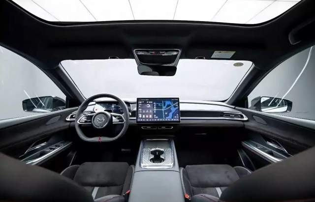 Cận cảnh Mazda EZ-6 Sports Edition: Biến thể thể thao mới dành cho thế hệ trẻ yêu công nghệ 636023
