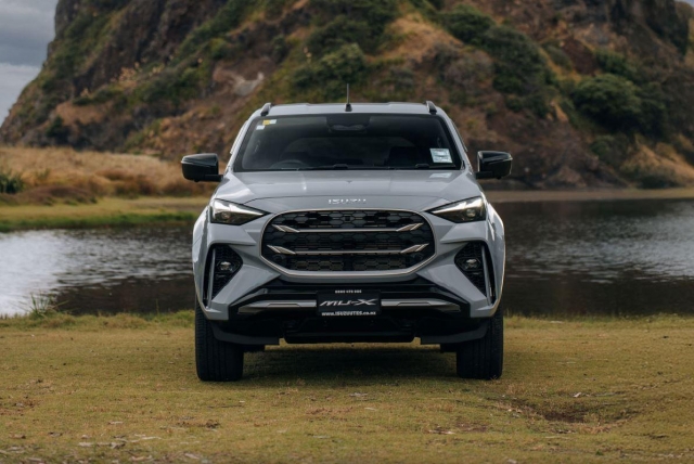 Isuzu mu-X 2025 rục rịch ra mắt tại Việt Nam: Ngoại hình lột xác, động cơ vẫn là 1 điểm trừ 638862