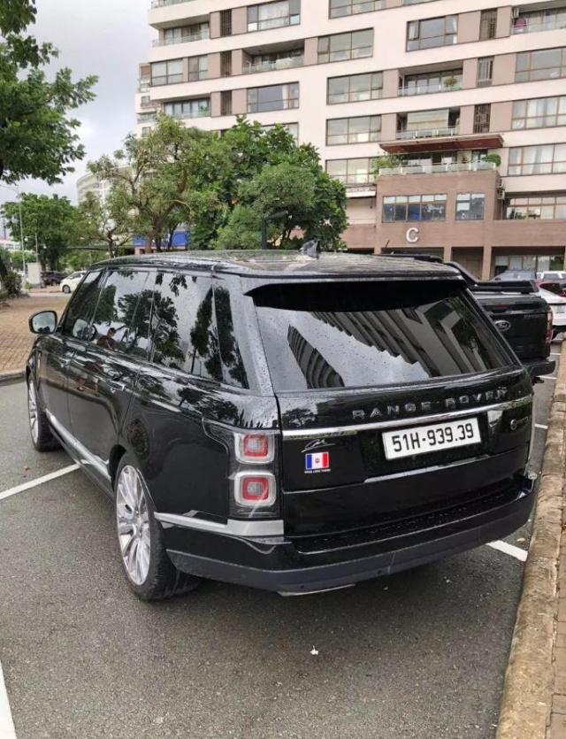 Minh “Nhựa” bán Range Rover SVAutobiography biển số độc: Tín hiệu cho một siêu phẩm mới? 640876