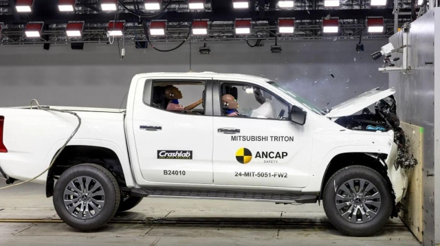Mitsubishi Triton 2025 lập kỷ lục: Bán tải hai cầu đầu tiên đạt 5 sao ANCAP theo tiêu chí mới 641507