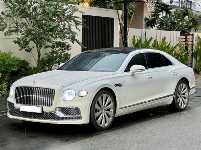 Bentley Flying Spur V8 đời 2021 rao bán hơn 13 tỷ: Xe cũ nhưng tại sao vẫn khiến giới đại gia tranh nhau sở hữu? 645029