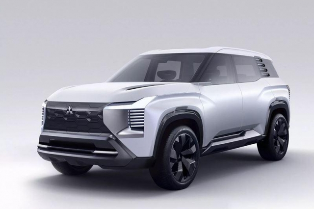 Ngày đôi 6/6 - Mitsubishi, Isuzu và BMW đồng loạt ra quân, thị trường ô tô Việt dậy sóng 645550