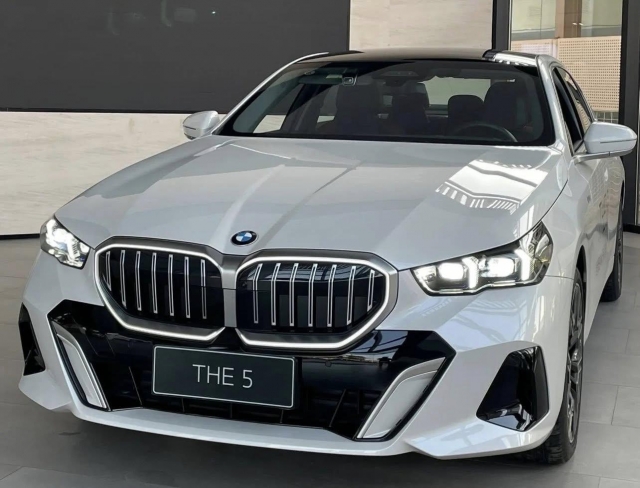 BMW 5 Series 2025: Cú “nổ lớn” mở màn cuộc đua sedan hạng sang tại Việt Nam 645724