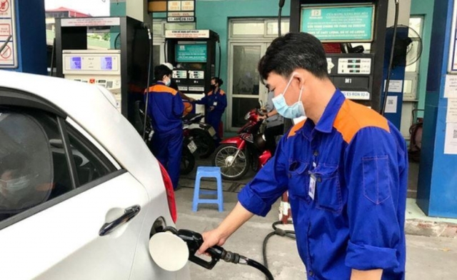 Hà Nội dự kiến tăng mạnh phí trước bạ và cấp biển số: Người dùng xe xăng, dầu sẽ phải trả giá cao hơn 667657