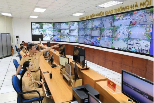 Vì sao đèn giao thông Hà Nội nhấp nháy bất thường? CSGT chính thức lên tiếng 671348