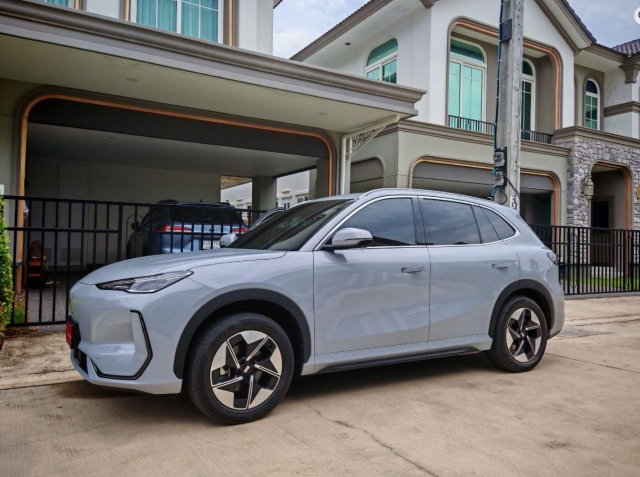 Thị trường ô tô Việt Nam tháng 7: Bức tranh đa sắc từ xe điện đến SUV siêu sang 675502