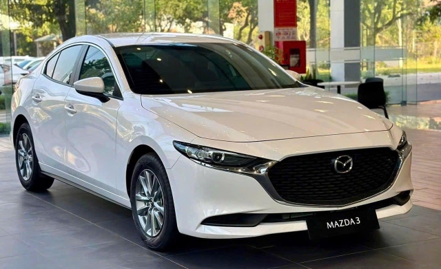 Sedan hạng C hụt hơi tại Việt Nam, “đuối sức” trước xu hướng xe gầm cao 676298