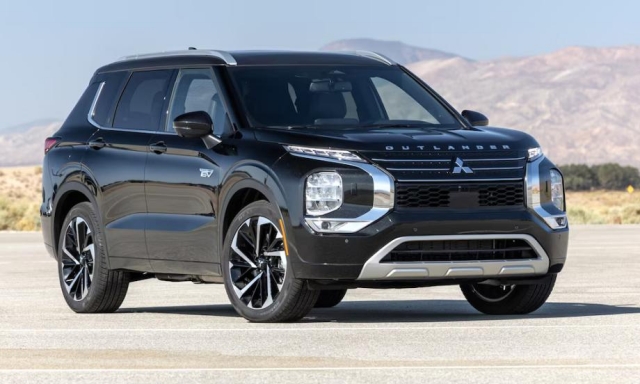 Mitsubishi Outlander PHEV bị