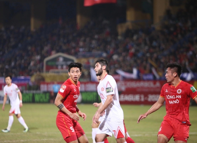 Trực tiếp CAHN 0-1 Viettel: Bùi Tiến Dũng ghi bàn 248699