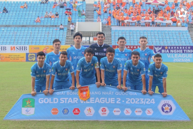 Xác định CLB Việt Nam đầu tiên nâng cúp mùa giải 2023/2024 481889