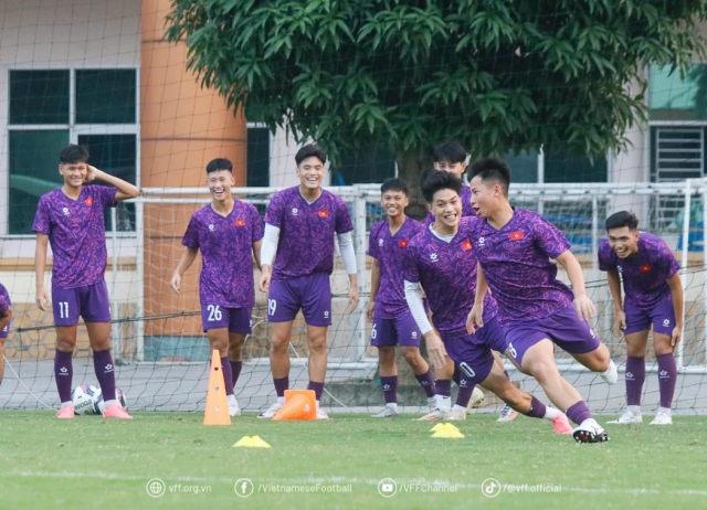 U17 Việt Nam tập buổi đầu tiên ở Phú Thọ 543762
