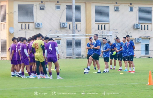 U17 Việt Nam tập buổi đầu tiên ở Phú Thọ 543760