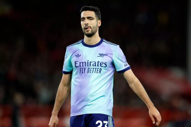 Không phải Merino, Arsenal được khuyên dùng Sterling đá cắm 600182