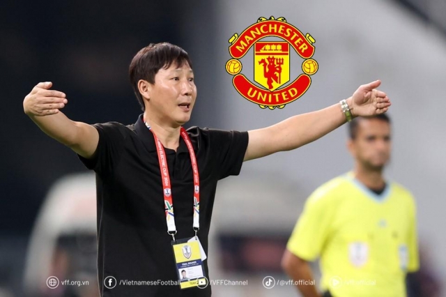 CĐV Campuchia đồng loạt phản ứng khi HLV Kim Sang Sik dẫn All Star ASEAN đấu MU-618130