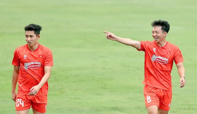 Công Phượng chấn thương, hàng công ĐT Việt Nam lại tịt ngòi 644915