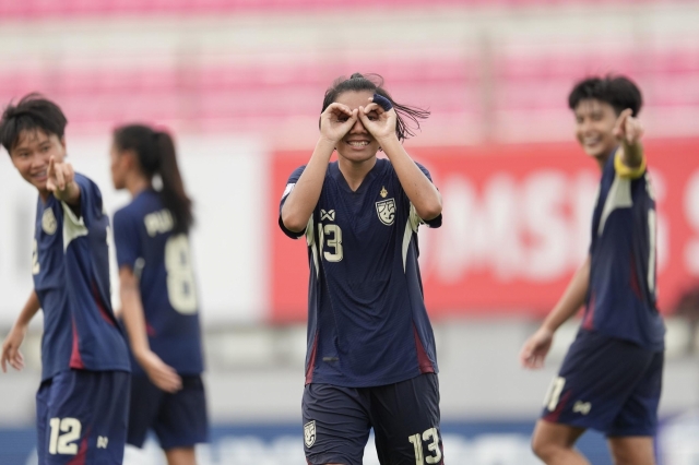 Thắng Indonesia 7-0, Thái Lan phả hơi nóng lên Việt Nam 679505