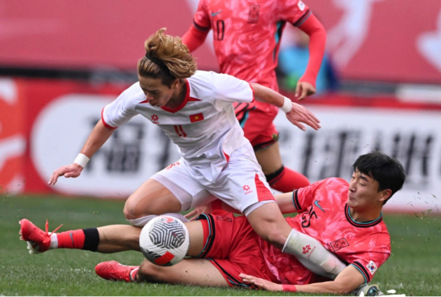 U23 Việt Nam tranh hạng ba ch&acirc;u &Aacute; với U23 H&agrave;n Quốc, HLV Kim Sang Sik nhận 'mật thư' từ qu&ecirc; nh&agrave;